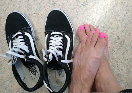 Barefootworshiped