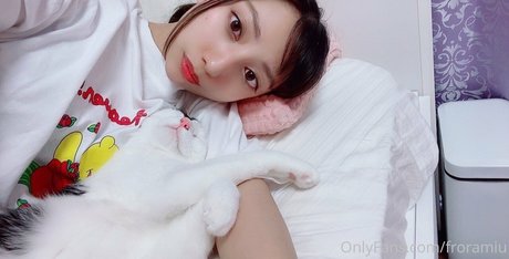Froramiu OnlyFans 유출 누드 사진