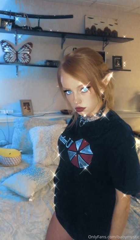 Naken läckt OnlyFans-bild av Babymystic