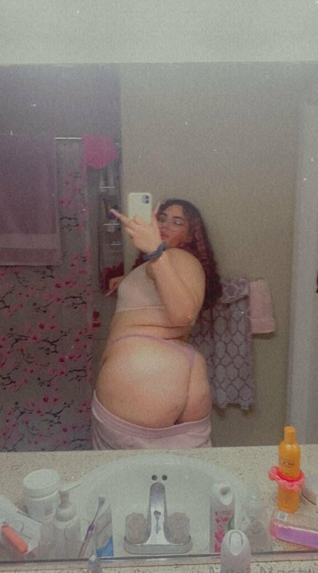 Nacktes geleaktes OnlyFans-Foto von Missnaasssttyyyy