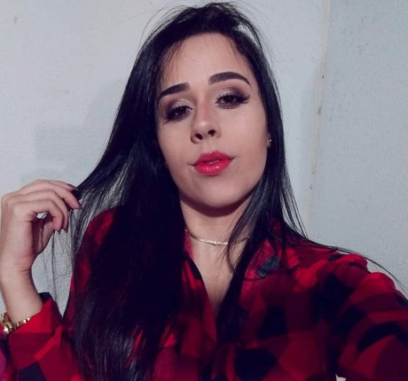 Alasti lekkinud OnlyFans-i pilt Millenecarolina