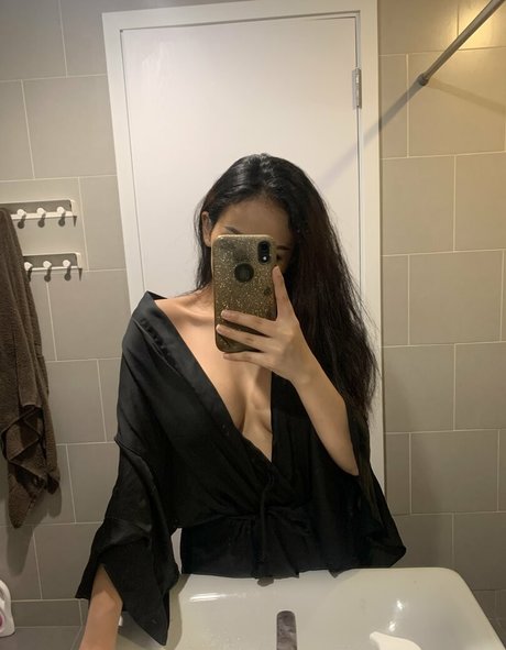 Girlshowstits OnlyFansリークヌード写真