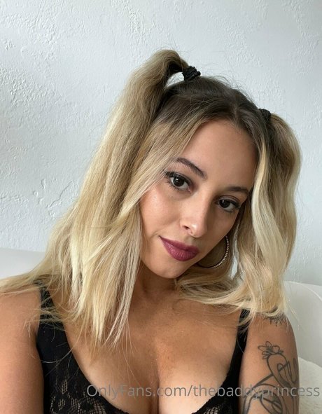 Nahá fotka uniklých OnlyFans od Thebaddyprincess