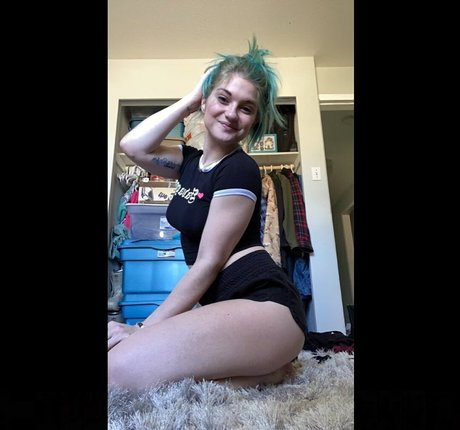 Foto di nudo di fuga di OnlyFans di Bhabiegirlt