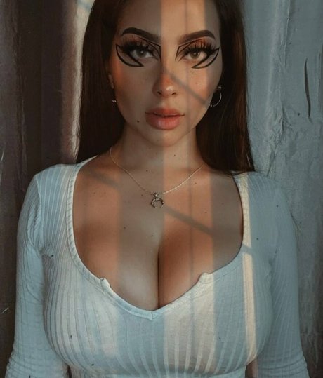 Nahá fotka uniklých OnlyFans od Vai Monroe