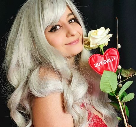 Nøgent lækket OnlyFans-billede af Valeera Raine