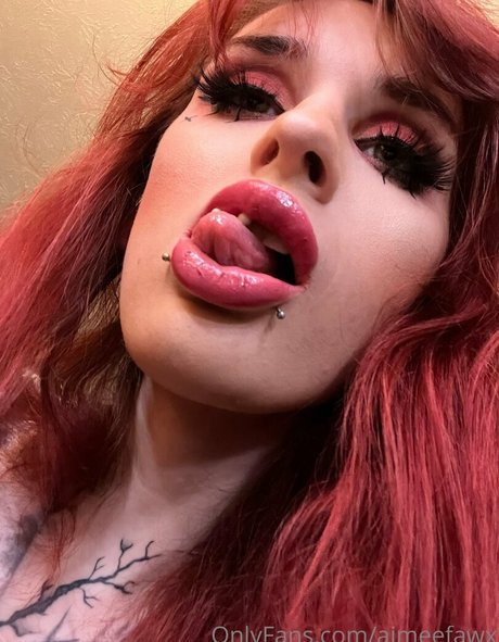 Naken läckt OnlyFans-bild av Aimeefawx
