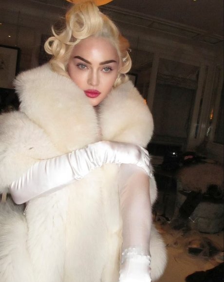 Nahá fotka uniklých OnlyFans od Madonna
