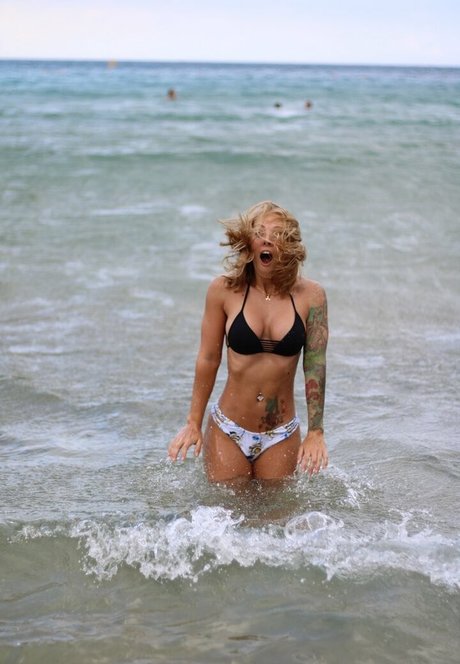 Naken läckt OnlyFans-bild av Sagittarinaficial