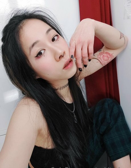 Alaston vuotanut OnlyFans-kuva Nakitofree