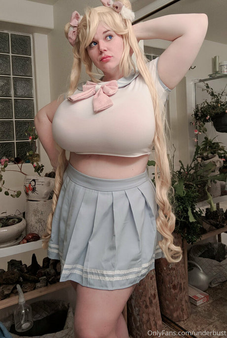 Underbust OnlyFans泄露裸照
