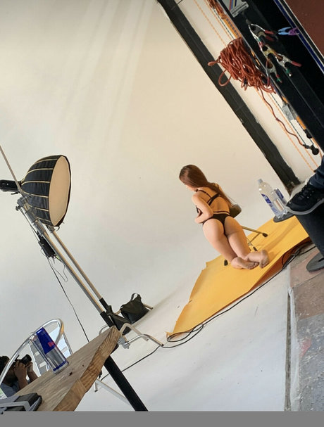 Alaston vuotanut OnlyFans-kuva Sarah Padilla