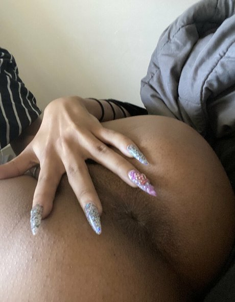 Alaston vuotanut OnlyFans-kuva Lilbabyanthony