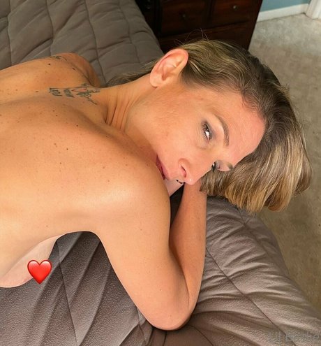 Naken läckt OnlyFans-bild av Thelilbirdie