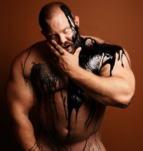 Nacktes geleaktes OnlyFans-Foto von Hugeandhung