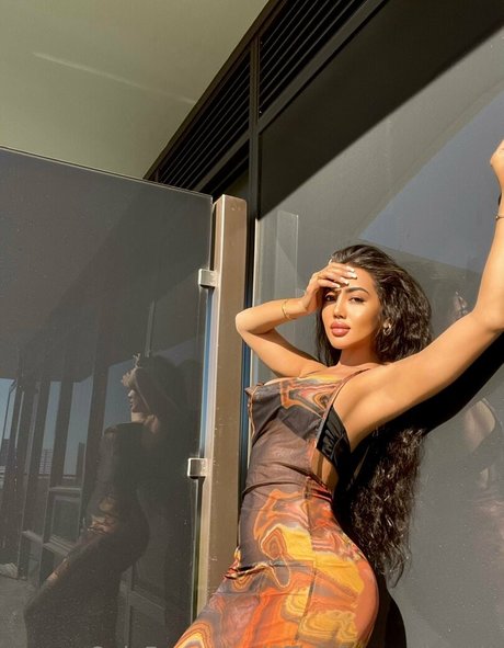 Officialarmanimarie