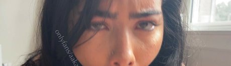 Aakari OnlyFans 유출 누드 사진