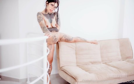 Alaston vuotanut OnlyFans-kuva Marjosuicide