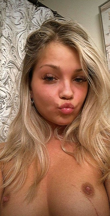Alaston vuotanut OnlyFans-kuva Jessarenee21