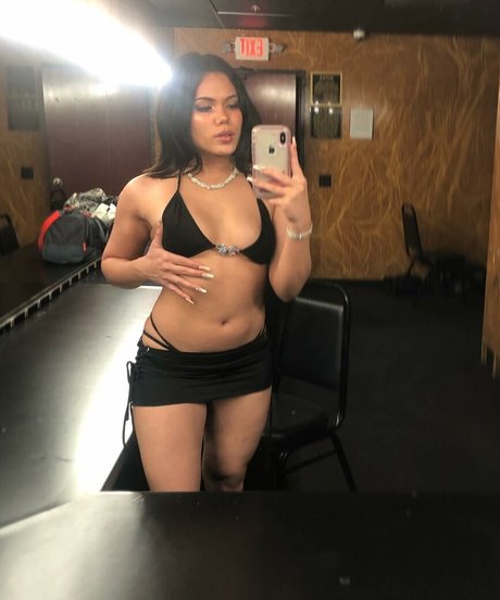 Naken läckt OnlyFans-bild av Keilani Kita