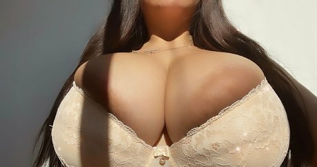 Naken lekkede OnlyFans-bilde av Tania Ramos