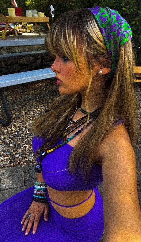 Ember Vail OnlyFansリークヌード写真