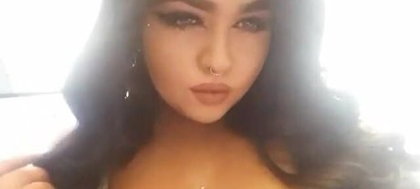 Nahá fotka uniklých OnlyFans od Megan Carys Gomer