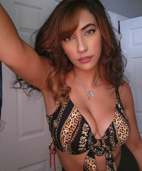 Naken läckt OnlyFans-bild av Katzillaax3