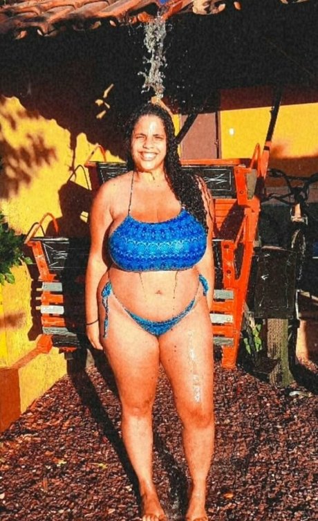Foto di nudo di fuga di OnlyFans di Mayla Coimbra