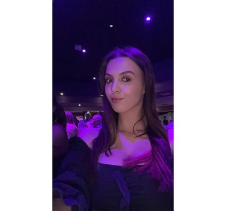 Naakte gelekte OnlyFans-foto van Chelsea Rowlinson