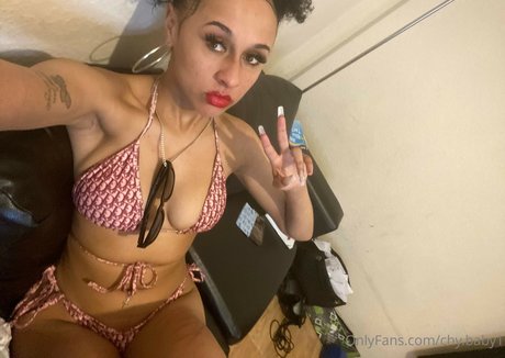 Naken läckt OnlyFans-bild av Chybaby1