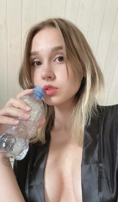 Dollhole  Grabfuck
