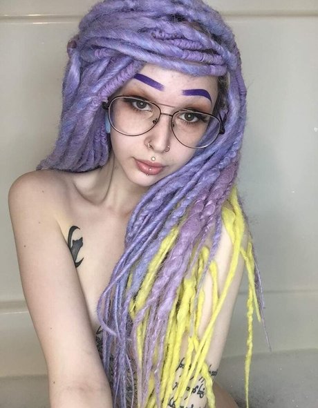 Nacktes geleaktes OnlyFans-Foto von Hollyrollerbarbie