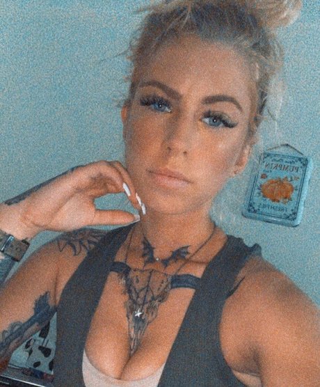 Обнаженная фотография утечки OnlyFans от Rhecbpd