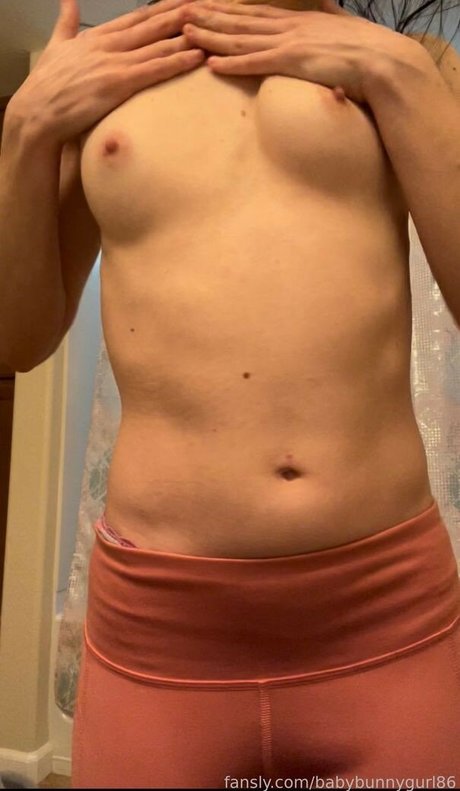 Babybunnygurl86 OnlyFans泄露裸照