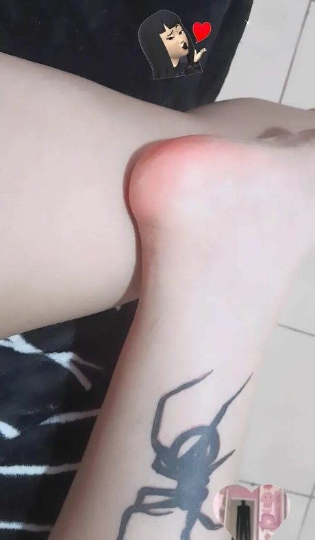 Naken läckt OnlyFans-bild av Ssk8tergirl