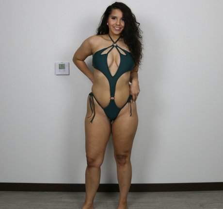 Alaston vuotanut OnlyFans-kuva Cheesecake Hey