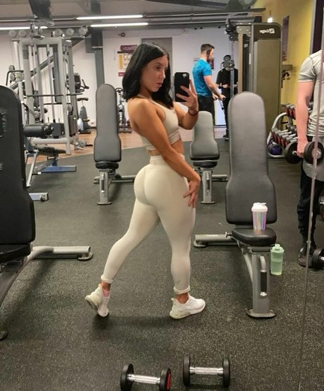 Naken läckt OnlyFans-bild av Yasminallyshia