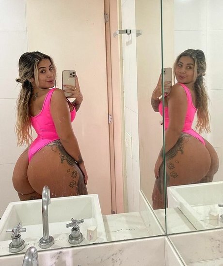 Naken läckt OnlyFans-bild av Raquel Vaz