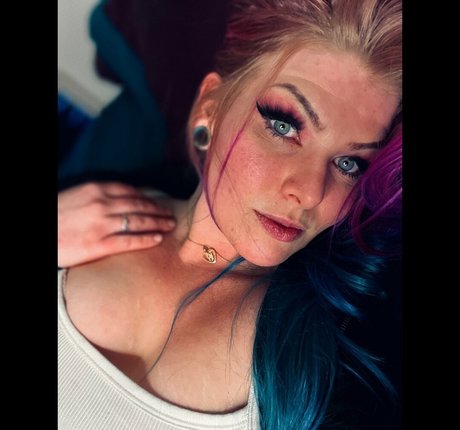 Nahá fotka uniklých OnlyFans od Daisyxdee