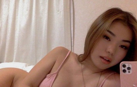 Naken läckt OnlyFans-bild av Yukipinkymoon