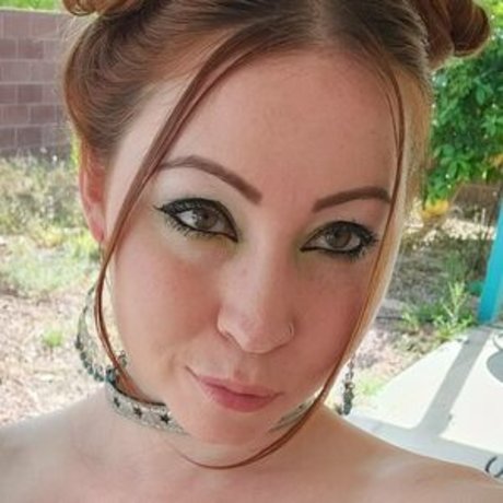 Naakte gelekte OnlyFans-foto van Scarlett Shields