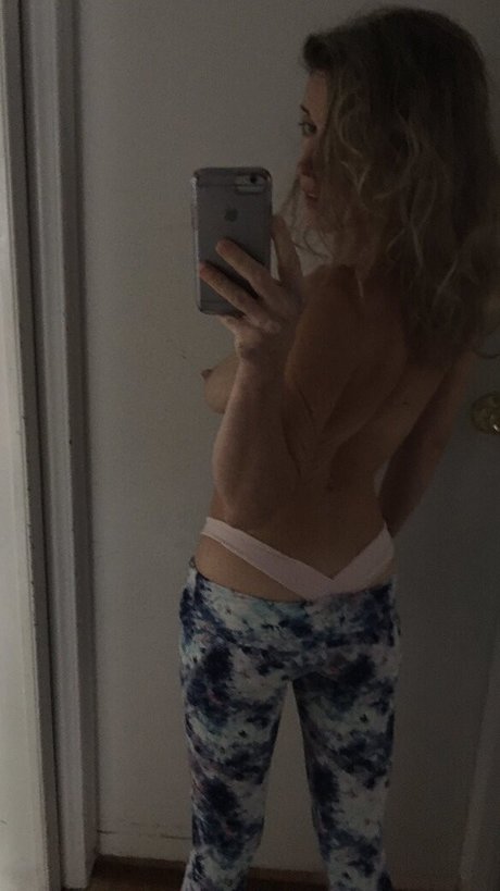 Naken läckt OnlyFans-bild av Lauren Zestfurlife