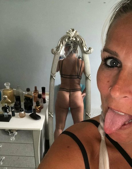 Ukhotwife