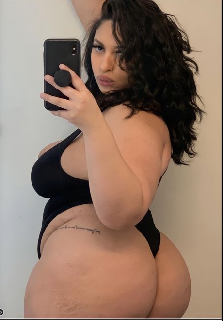 Naken läckt OnlyFans-bild av Thegirlofyourdreamz