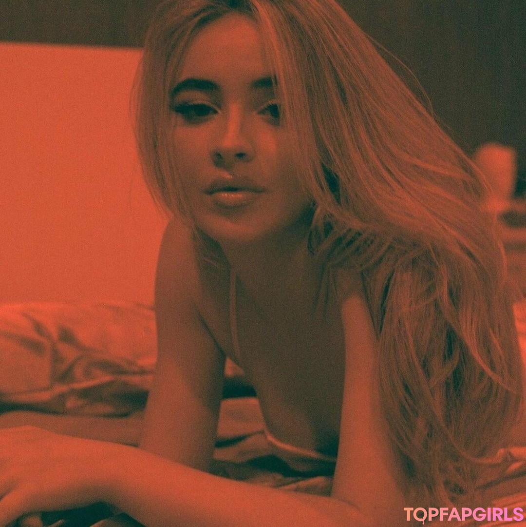 Naken lekkede OnlyFans-bilde av Sabrina Carpenter #1003