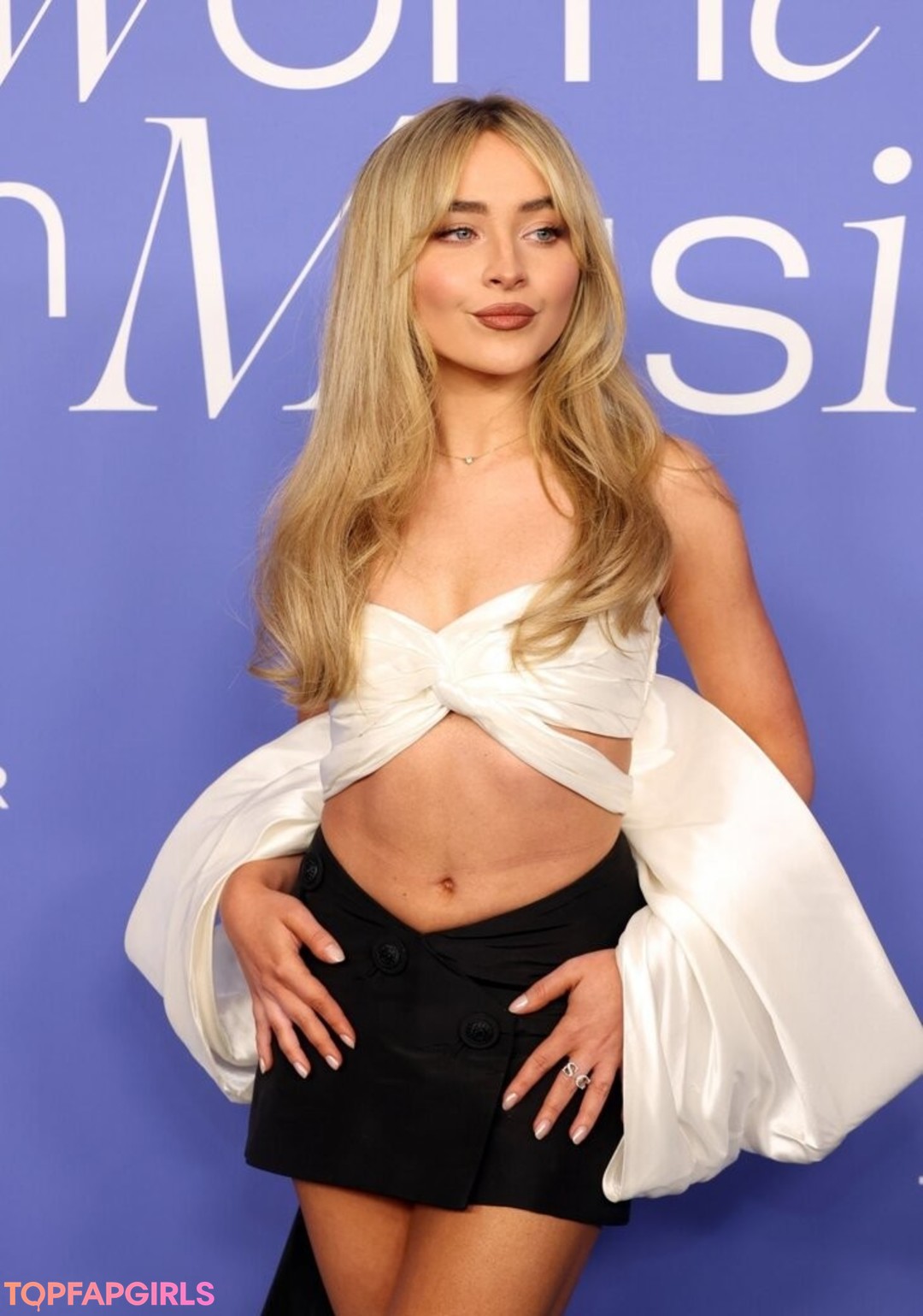 Naken lekkede OnlyFans-bilde av Sabrina Carpenter #1044