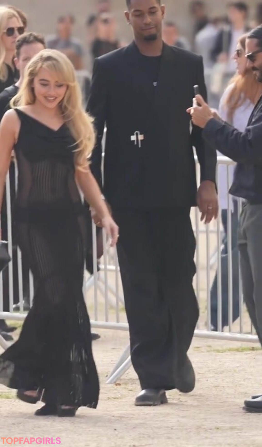 Naken lekkede OnlyFans-bilde av Sabrina Carpenter #1720