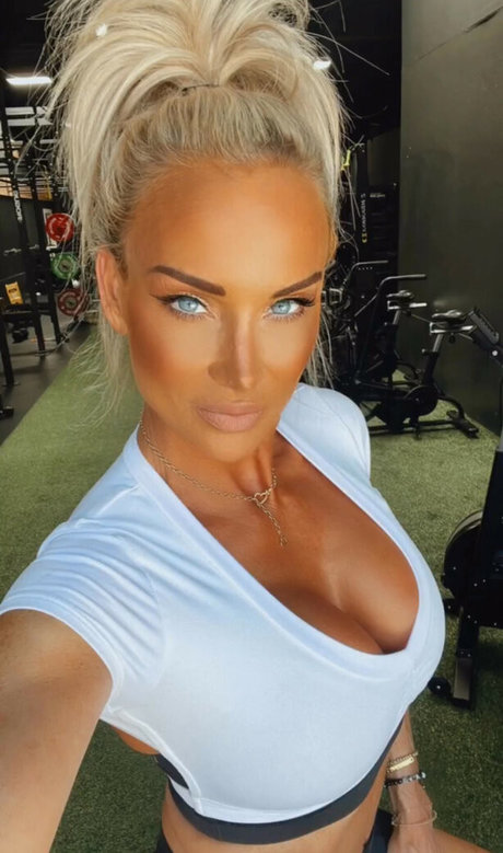 Nahá fotka uniklých OnlyFans od Disco Mammi