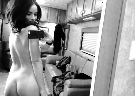 Naken lekkede OnlyFans-bilde av Abigail Spencer